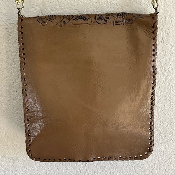 Floral Embossed Crossbody Bag Western Handmade Purse Tan Removeable Strap - Picture 5 of 8